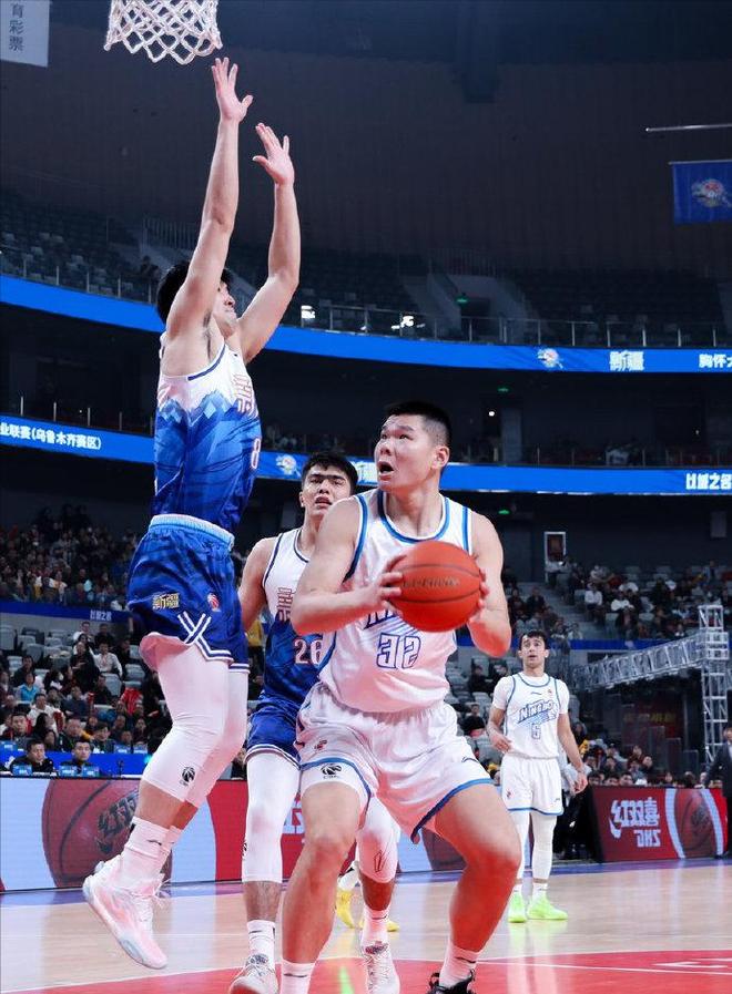 国际比赛日广厦男篮临场应变——中超节点到来，气氛紧张，医务组通报恢复的简单介绍